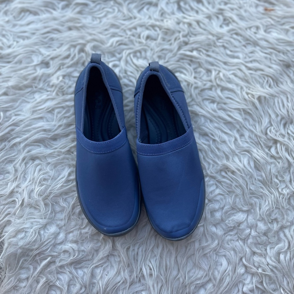 CROCS Shoes
